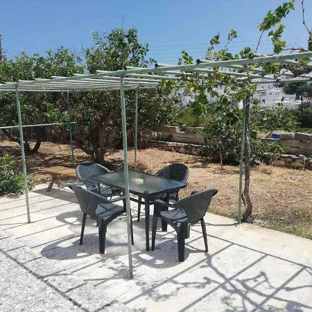 Matina Paros